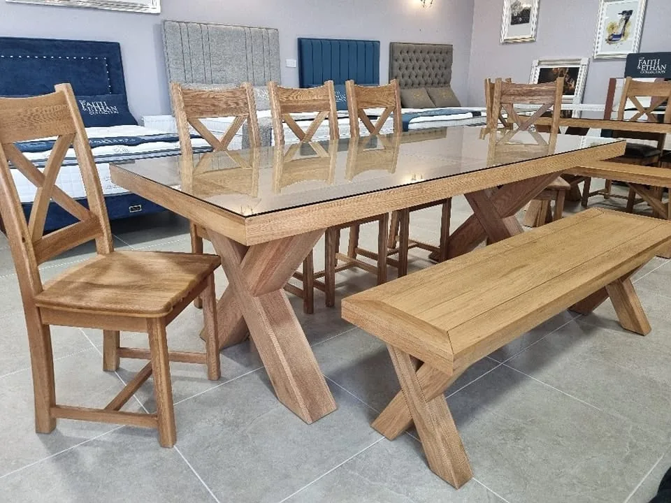 Introducing our exquisite Oak Dining Set